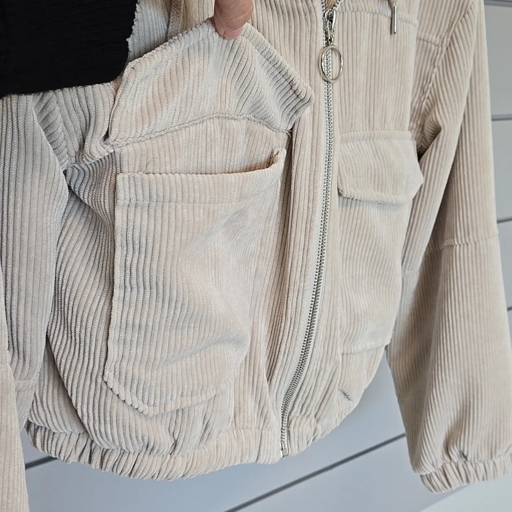 Love Tree Cropped Corduroy Sherpa Jacket - Picture 6 of 11